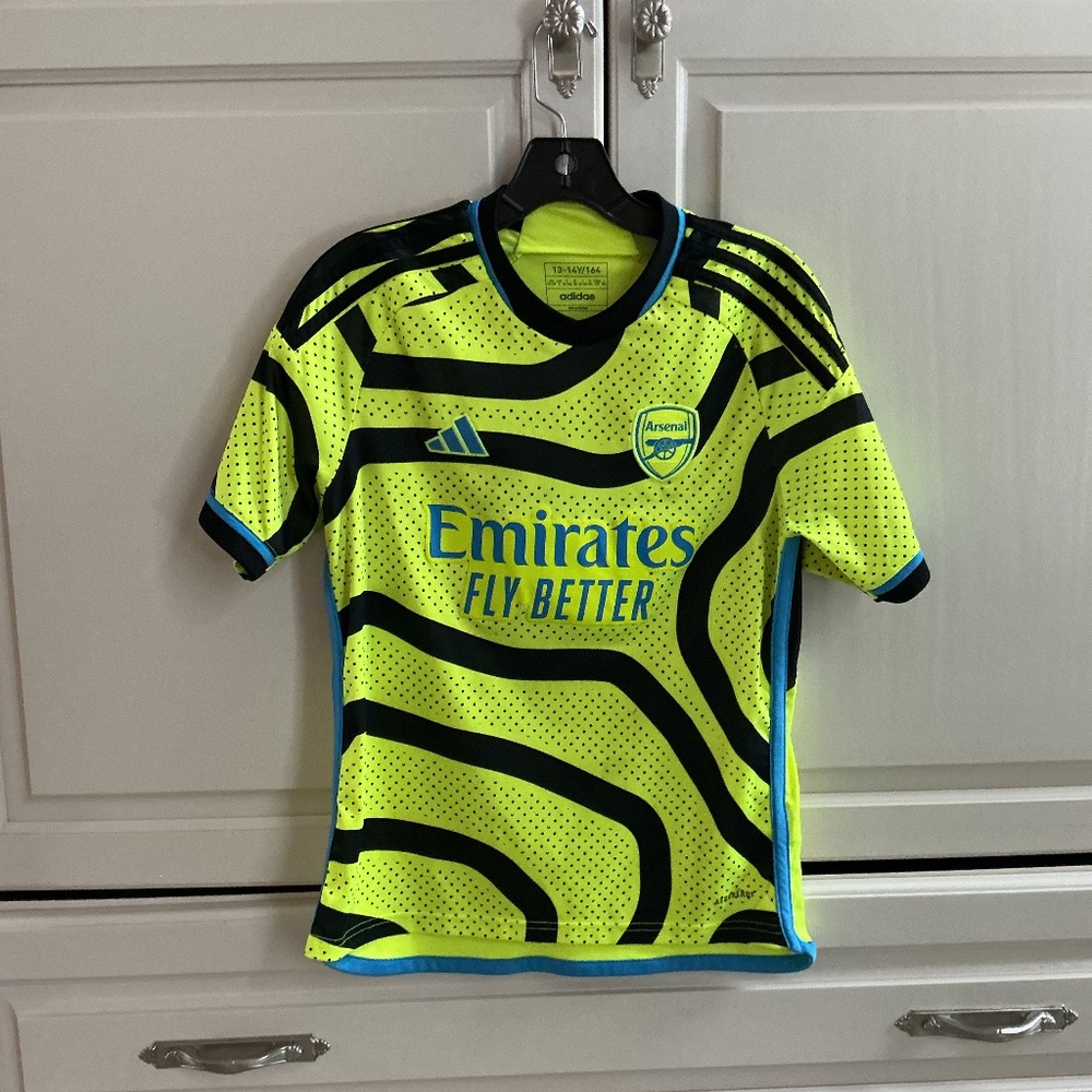 Adidas Saka soccer shirt. Bought from Europe. Size large